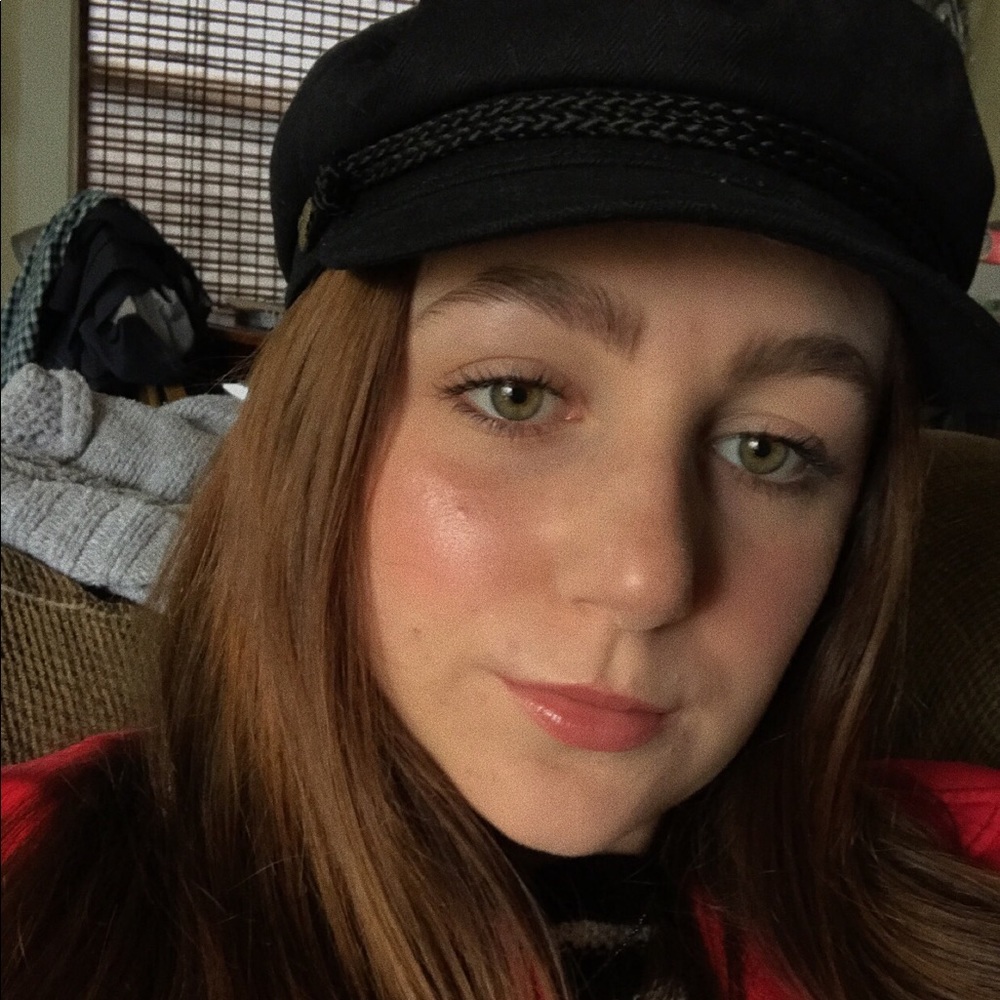 Meet your Posher, Hannah